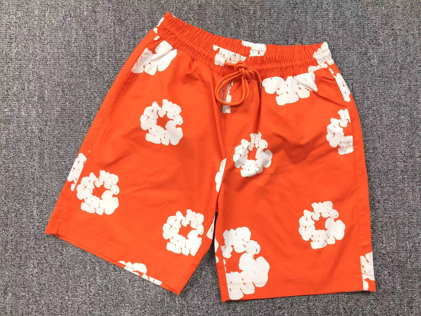 Tuta da bagno con strappi in denim