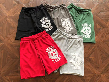 Pantaloncini di jeans strappati 