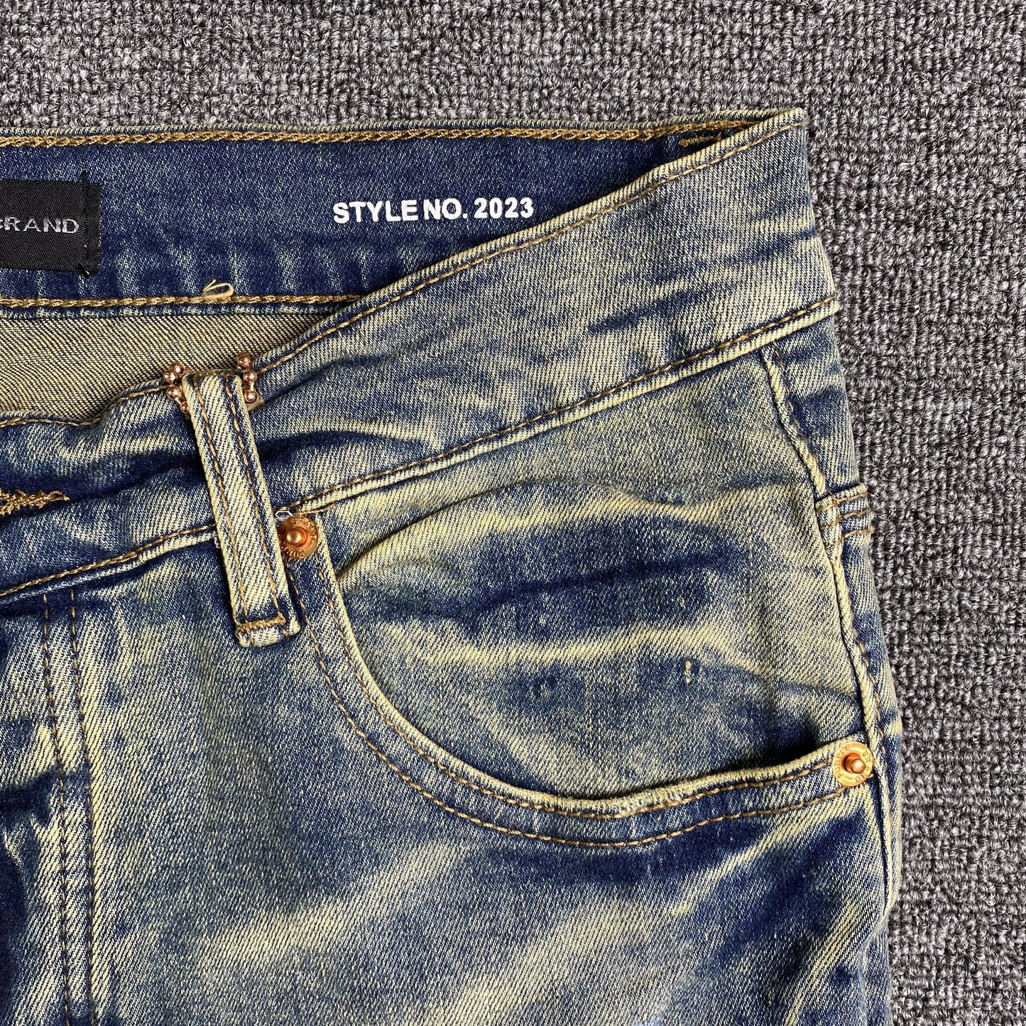 Schmale Jeans der Marke Purple Brand