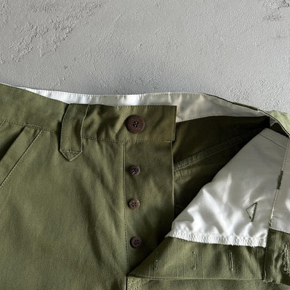 Corteiz Shorts mit schräger Tasche