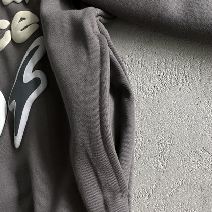 Broken Planet Kapuzenpullover „Finde dein Gleichgewicht“ 