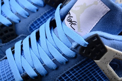AIR JORDAN 4 RETRO "UNIVERSITY BLUE" BLAU 