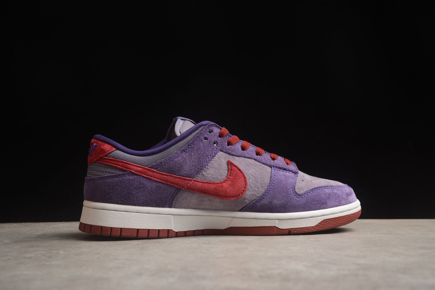 Nike Dunk Low Retro Vol. 1 SP Pflaume 