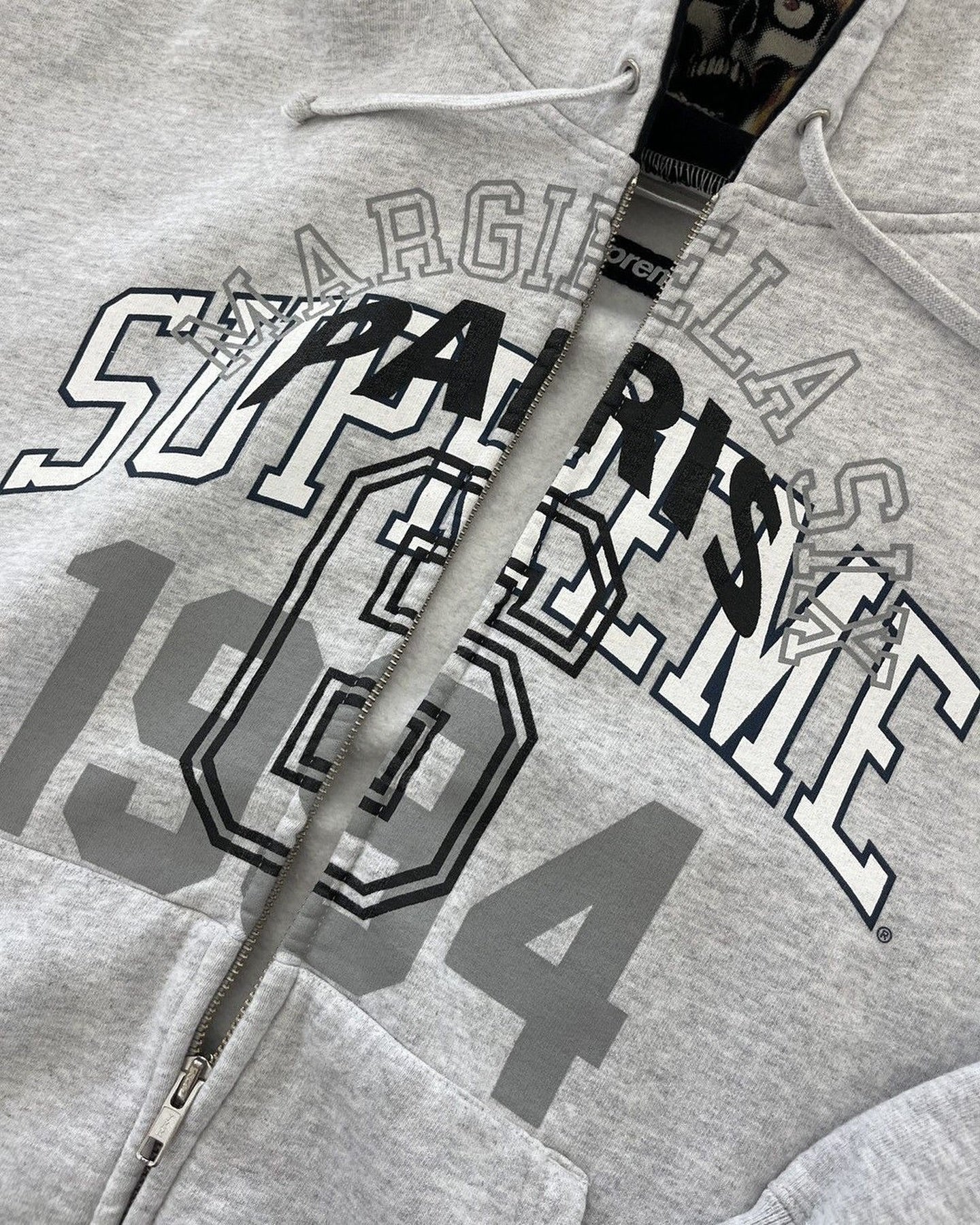 Supreme MM6 Maison Margiela Kapuzenjacke mit Reißverschluss