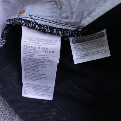 Jeans strappati in denim