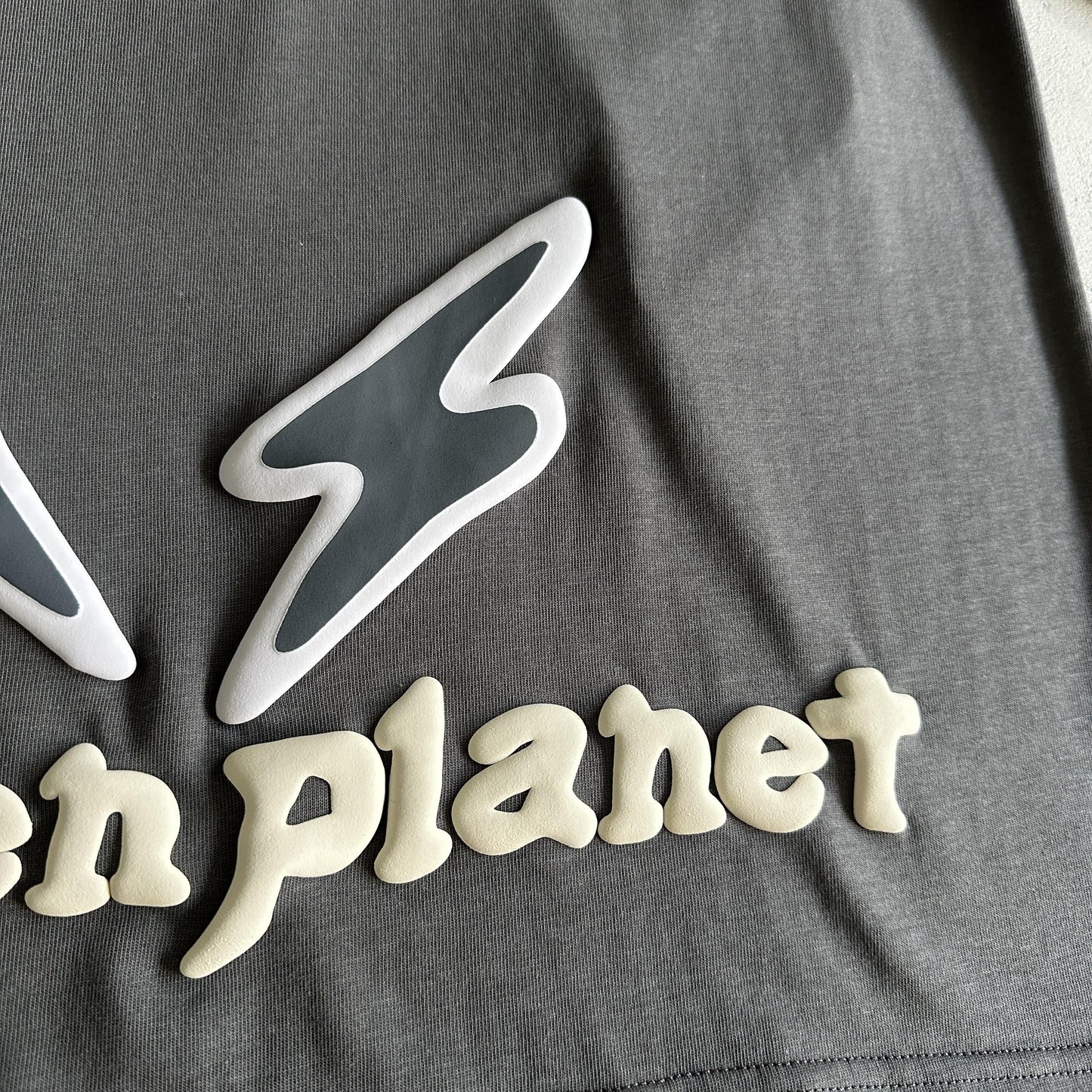 Maglietta "Rompete Planet Trova il tuo equilibrio" 