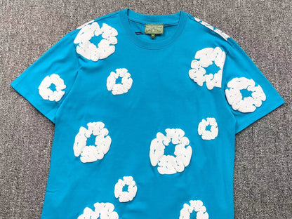 Completo corto con strappi in denim