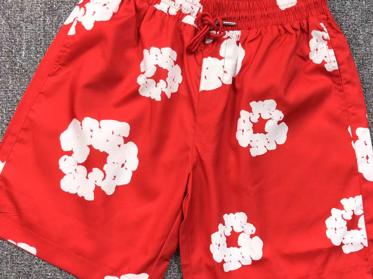 Tuta da bagno con strappi in denim