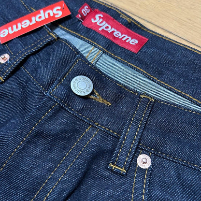 Supreme Baggy-Jeans-Shorts