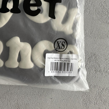 Broken Planet Kapuzenpullover „Finde dein Gleichgewicht“ 