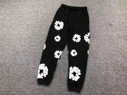 Il denim strappa la ghirlanda di cotone