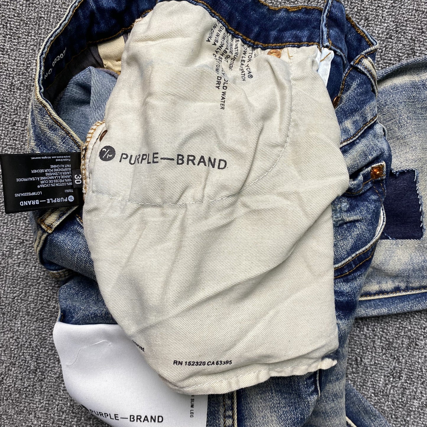 Schmale Jeans der Marke Purple Brand