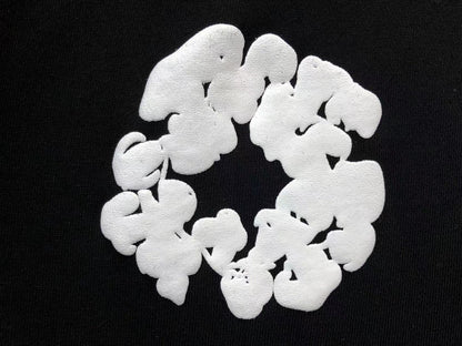 Il denim strappa la ghirlanda di cotone