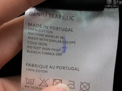 Maglietta con lacrime di denim