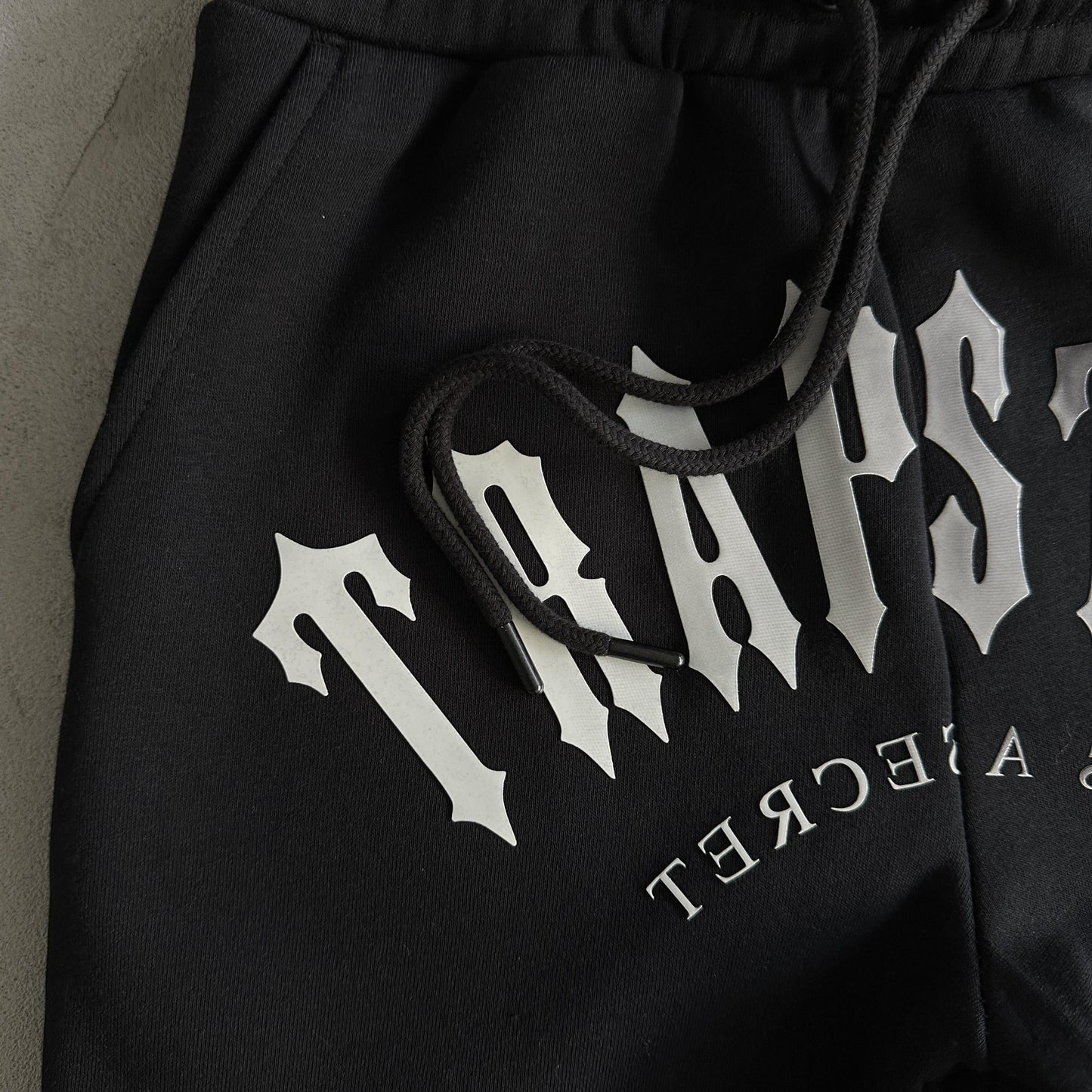 Trapstar Trainingsanzug Arch Gradient 