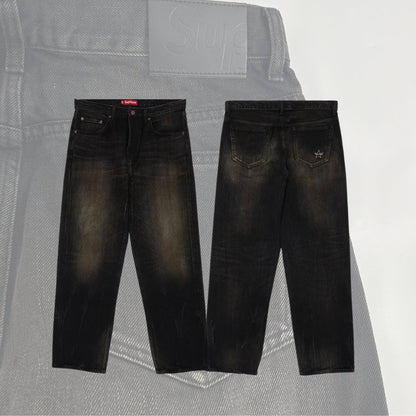 Supreme – Baggy-Jeans im Used-Look mit lockerer Passform und Selvedge-Muster