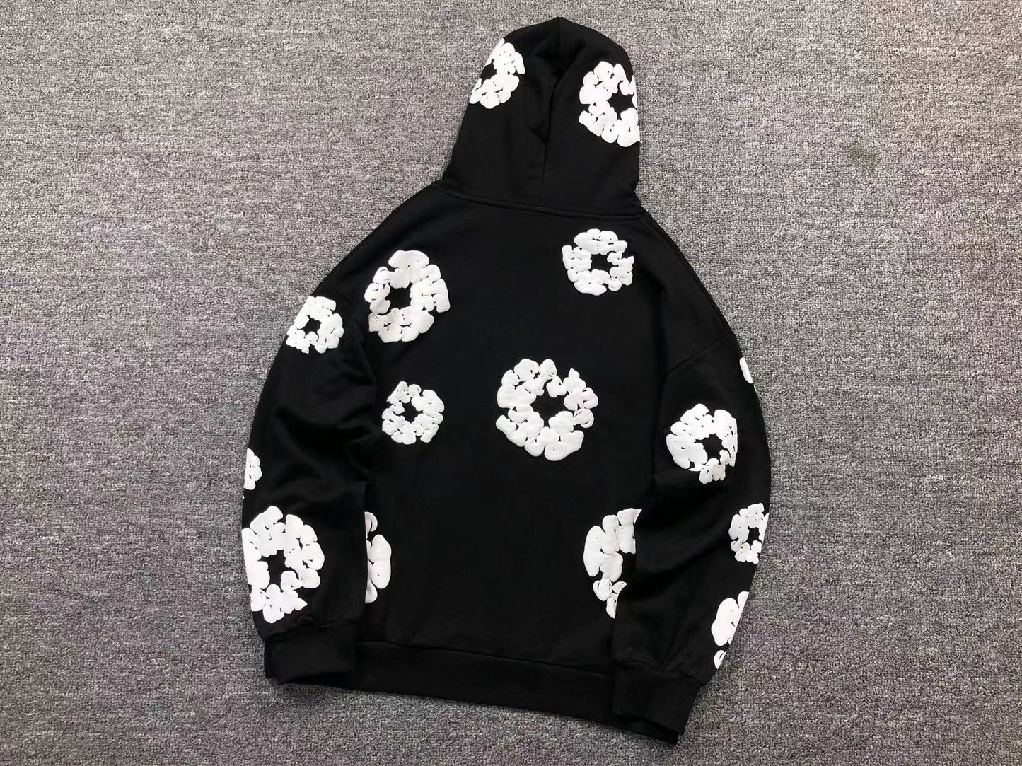 Il denim strappa la ghirlanda di cotone