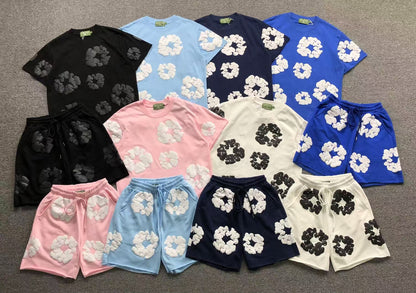 Completo corto con strappi in denim