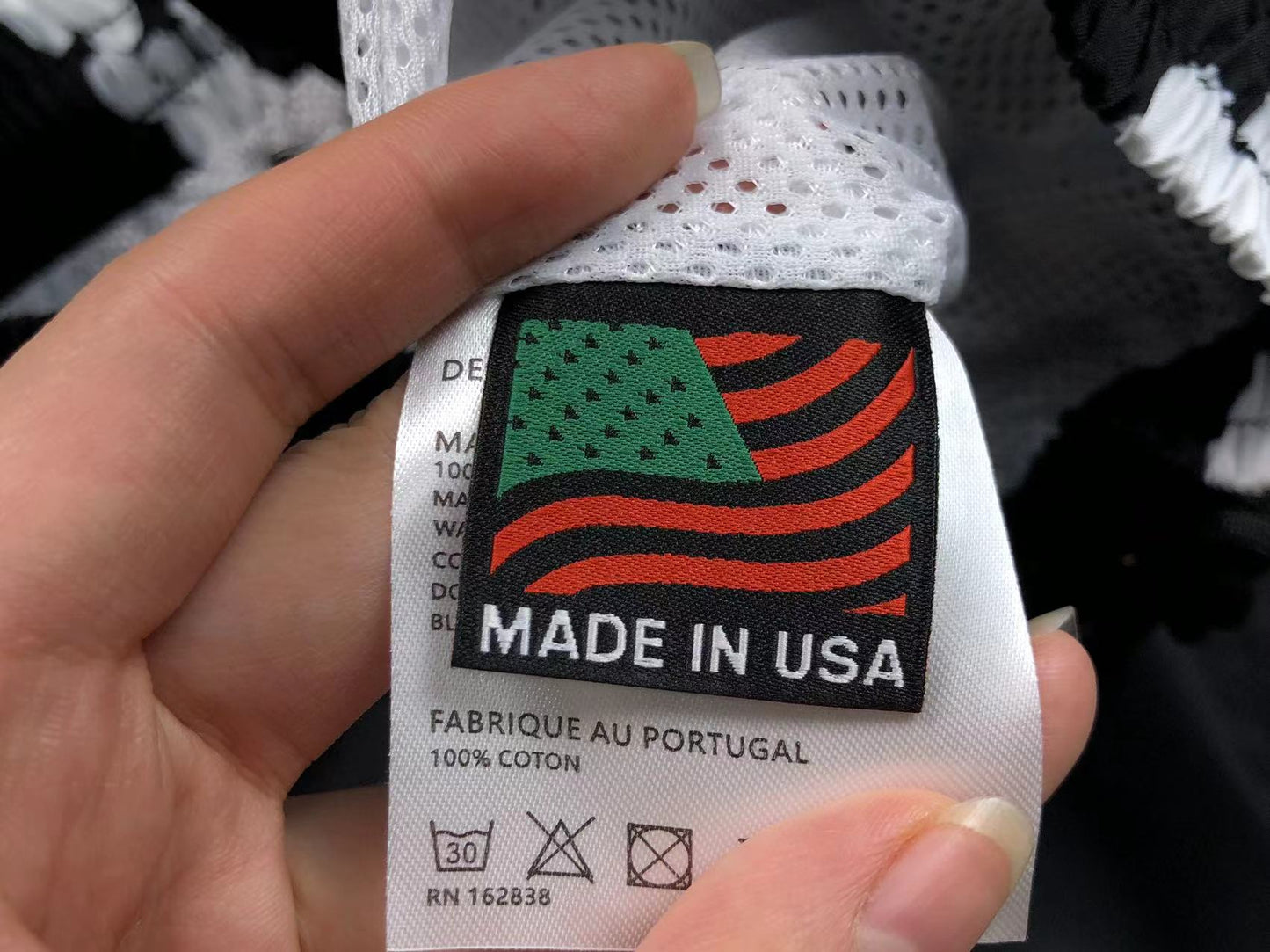 Tuta da bagno con strappi in denim