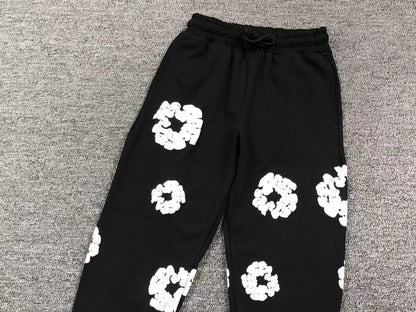 Il denim strappa la ghirlanda di cotone