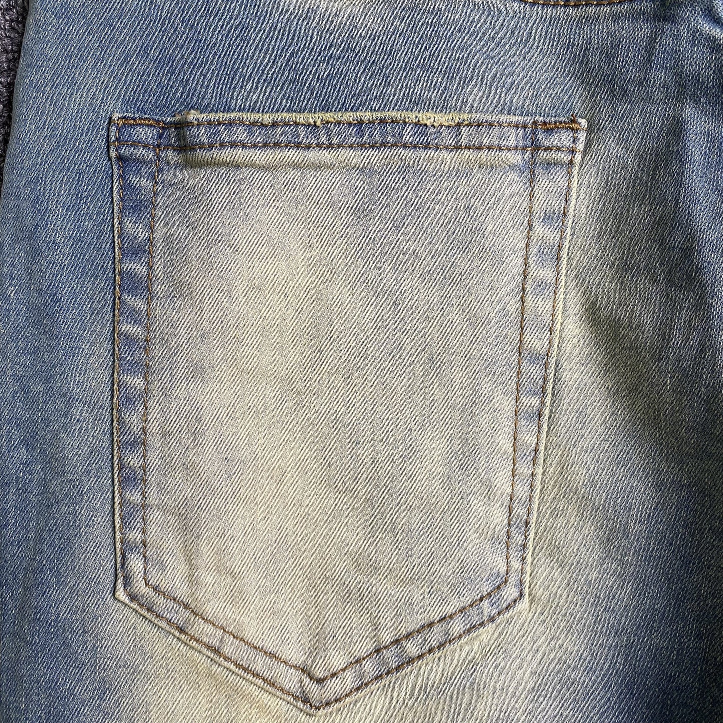 Schmale Jeans der Marke Purple Brand