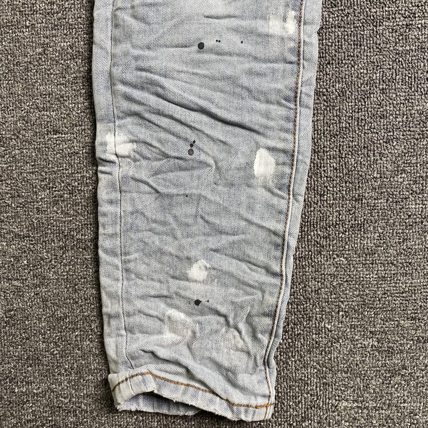 Schmale Jeans der Marke Purple Brand