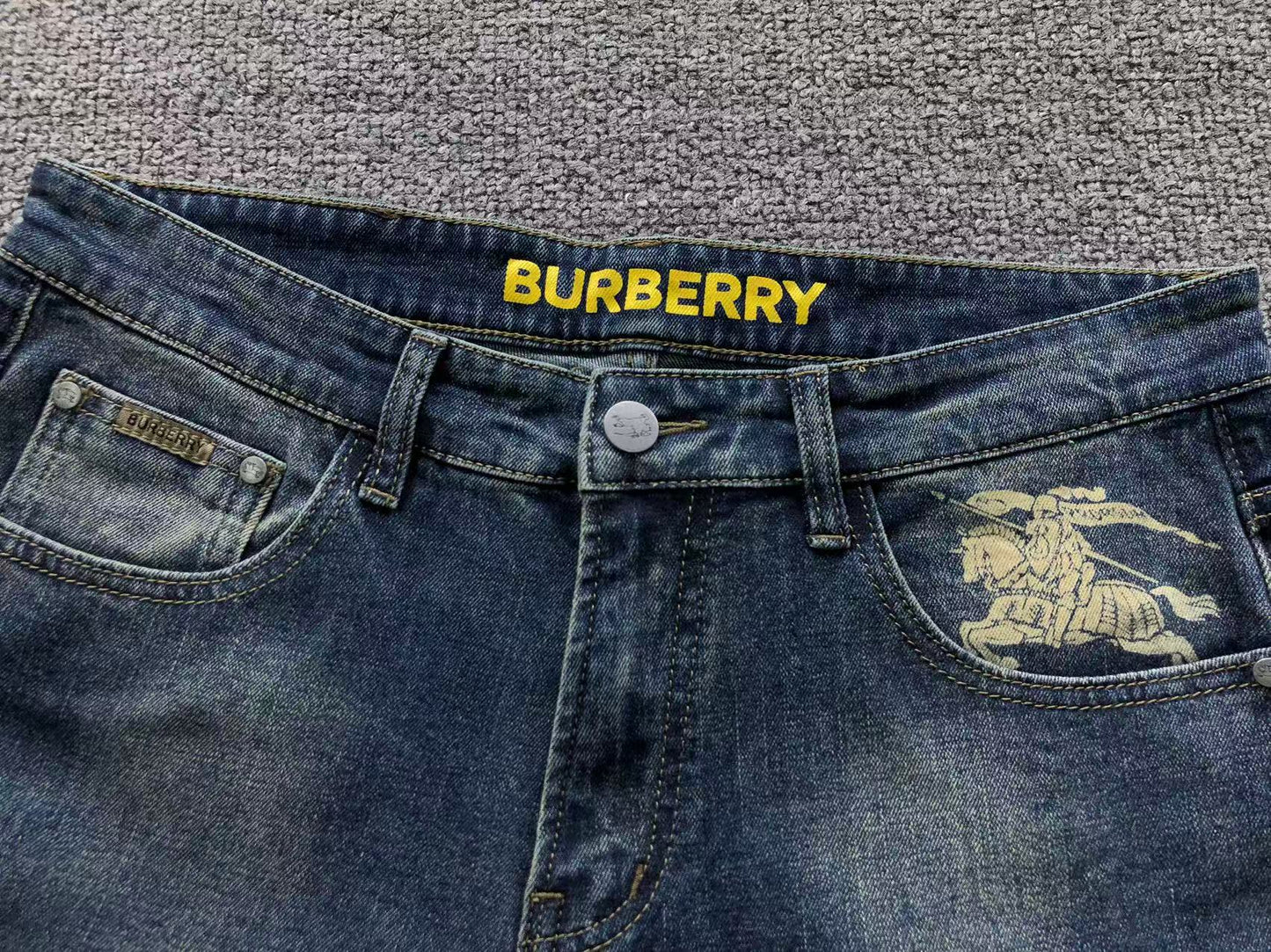 Pantaloni Burberry