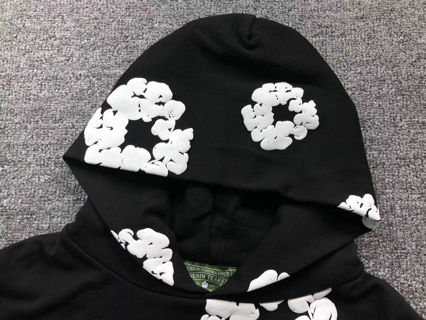 Il denim strappa la ghirlanda di cotone