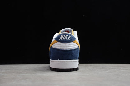 Nike x Kasina Dunk Low „80er-Bus“ 