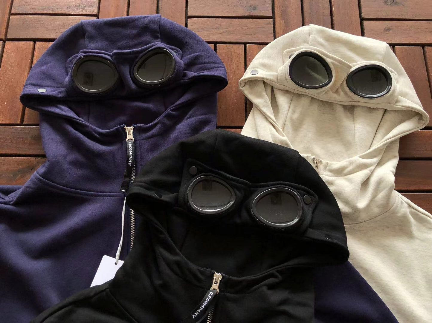 Felpa con cappuccio e zip CP Company