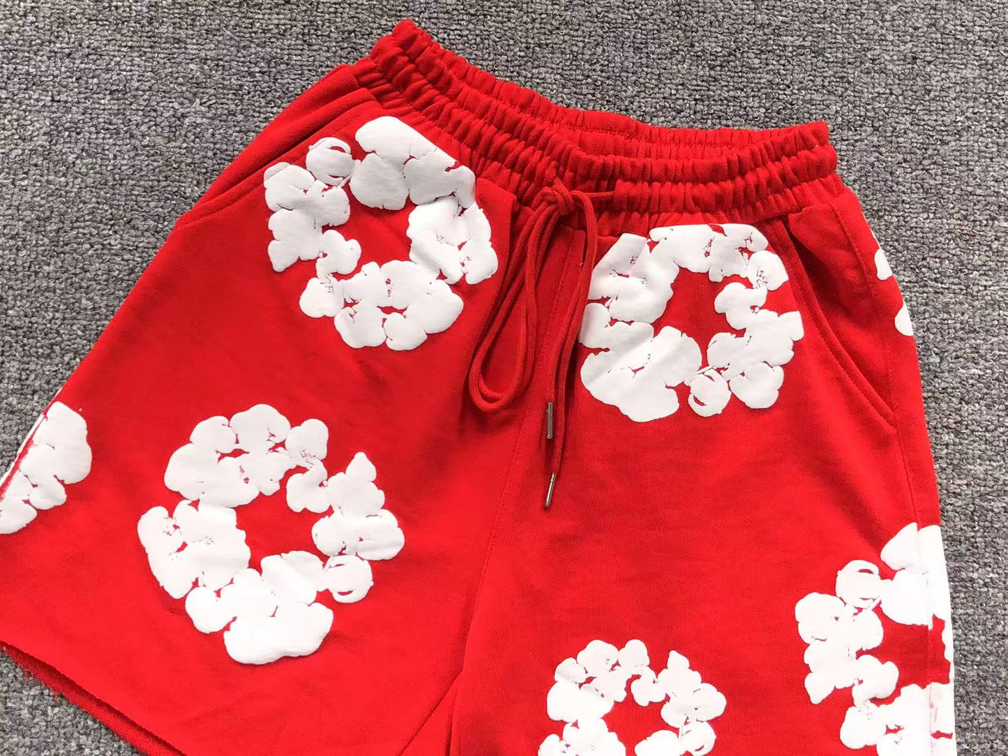 Maglietta con lacrime di denim