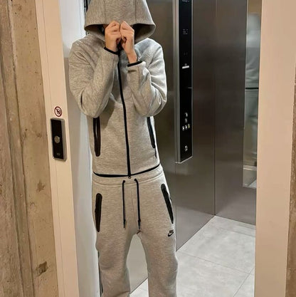 Nike Baggy Techfleece New Seasson