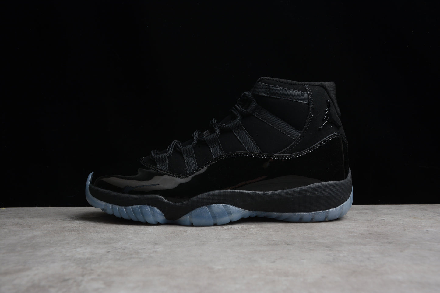 Air Jordan 11 "Gamma Black" 