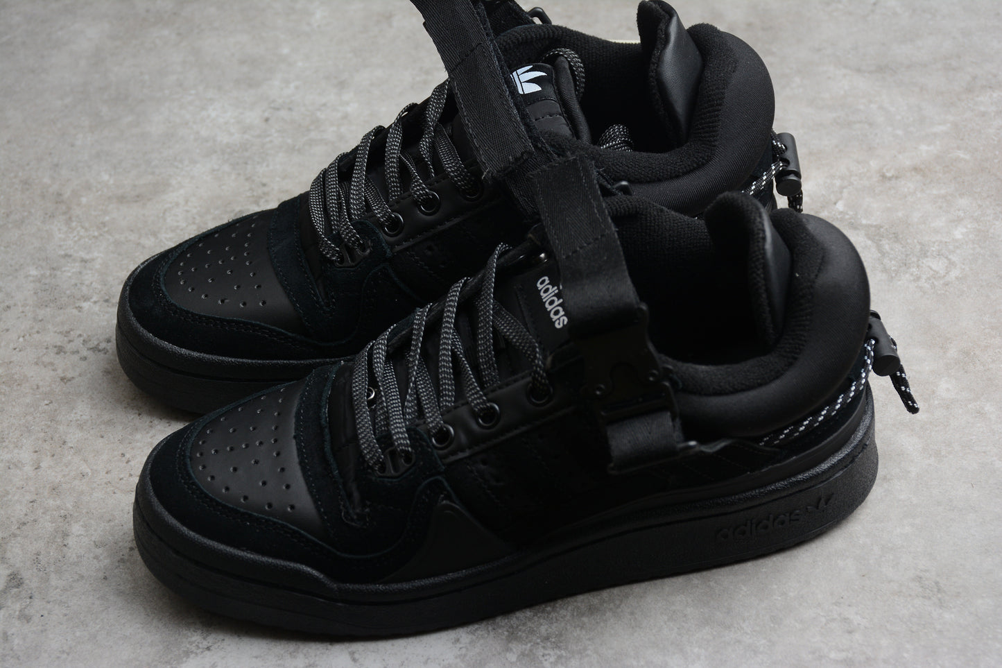 Adidas x BadBunny Forum Schwarz 