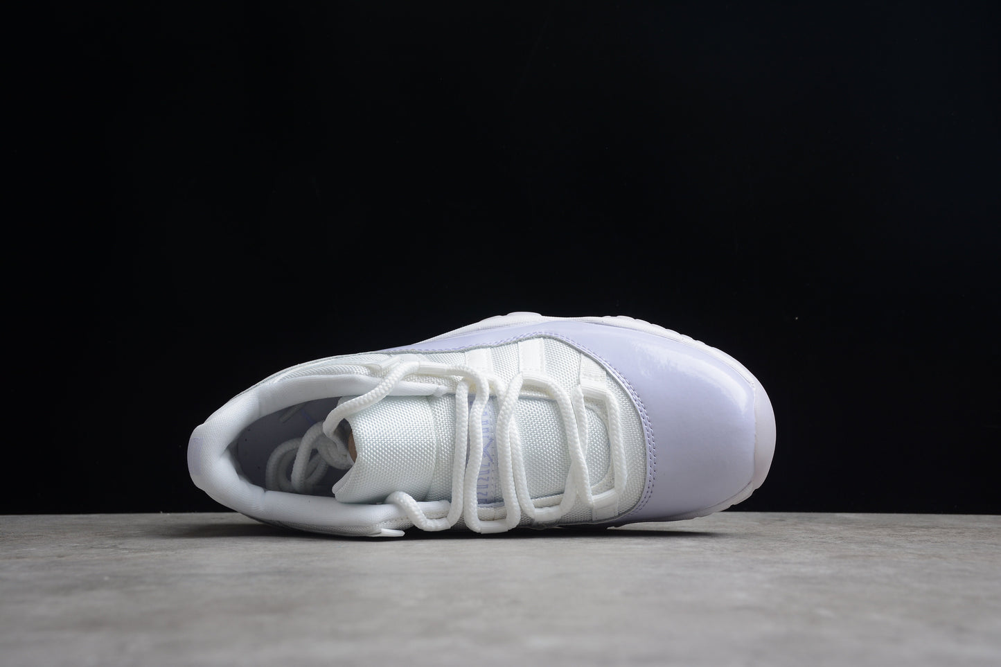 Air Jordan 11 Low „Pure Violet“ 