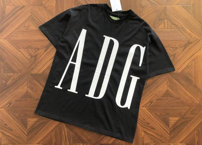 Maglietta con lacrime di denim 