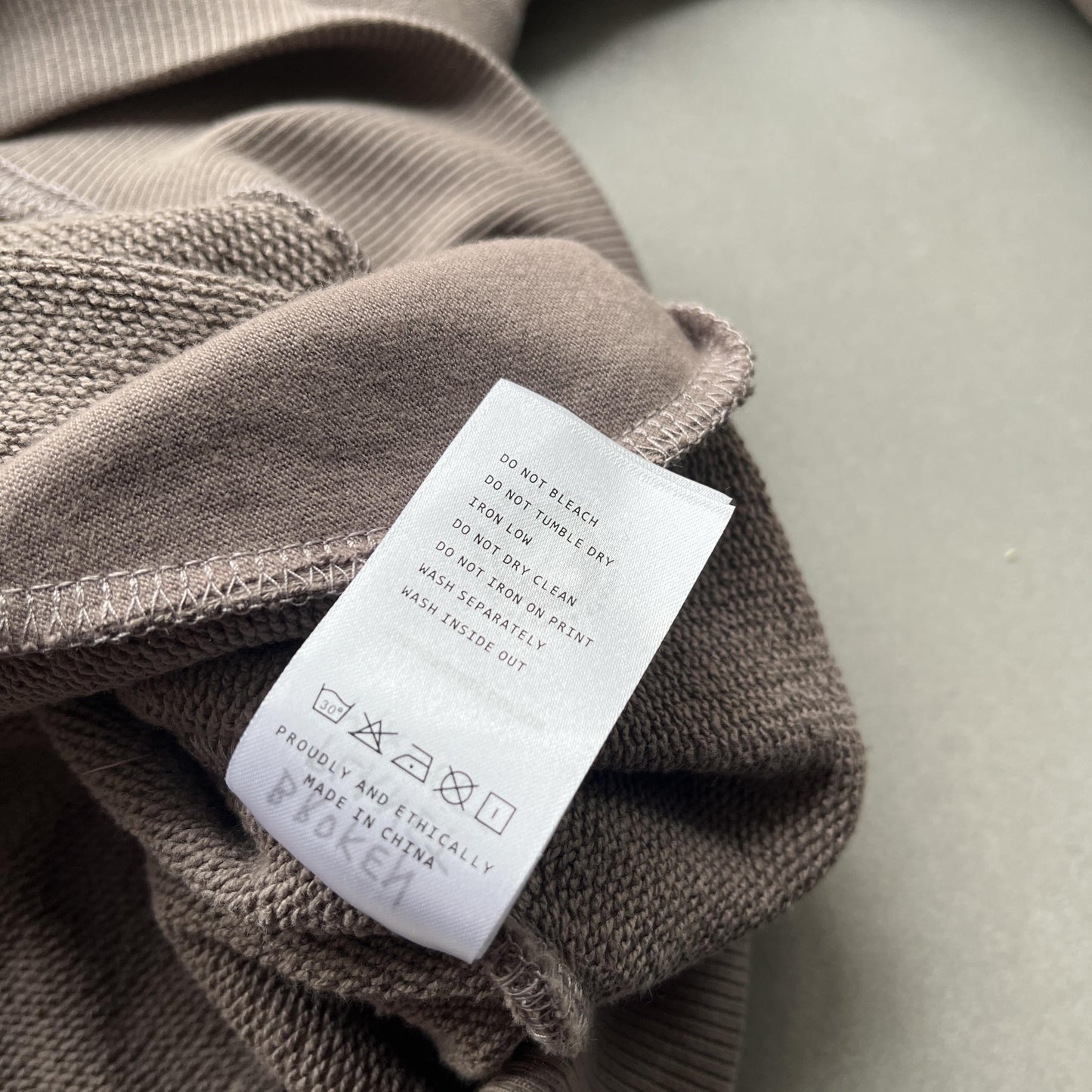 Broken Planet Skin – Rosa Kaktus-Hoodie 