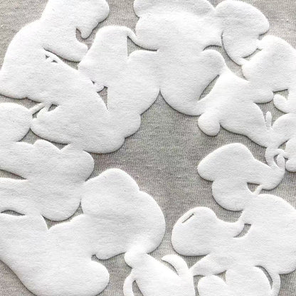 Maglietta con lacrime di denim 