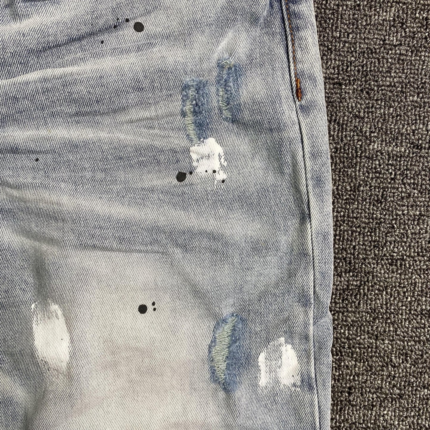 Schmale Jeans der Marke Purple Brand