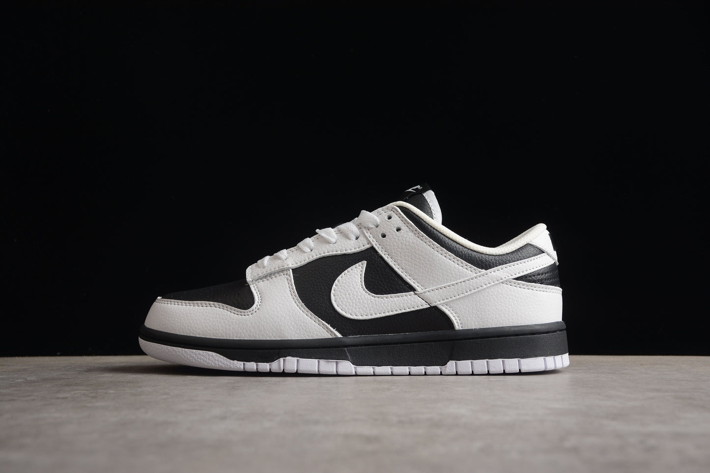 Nike Dunk Low Reverse Panda 