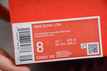 Nike x Kasina Dunk Low „80er-Bus“ 