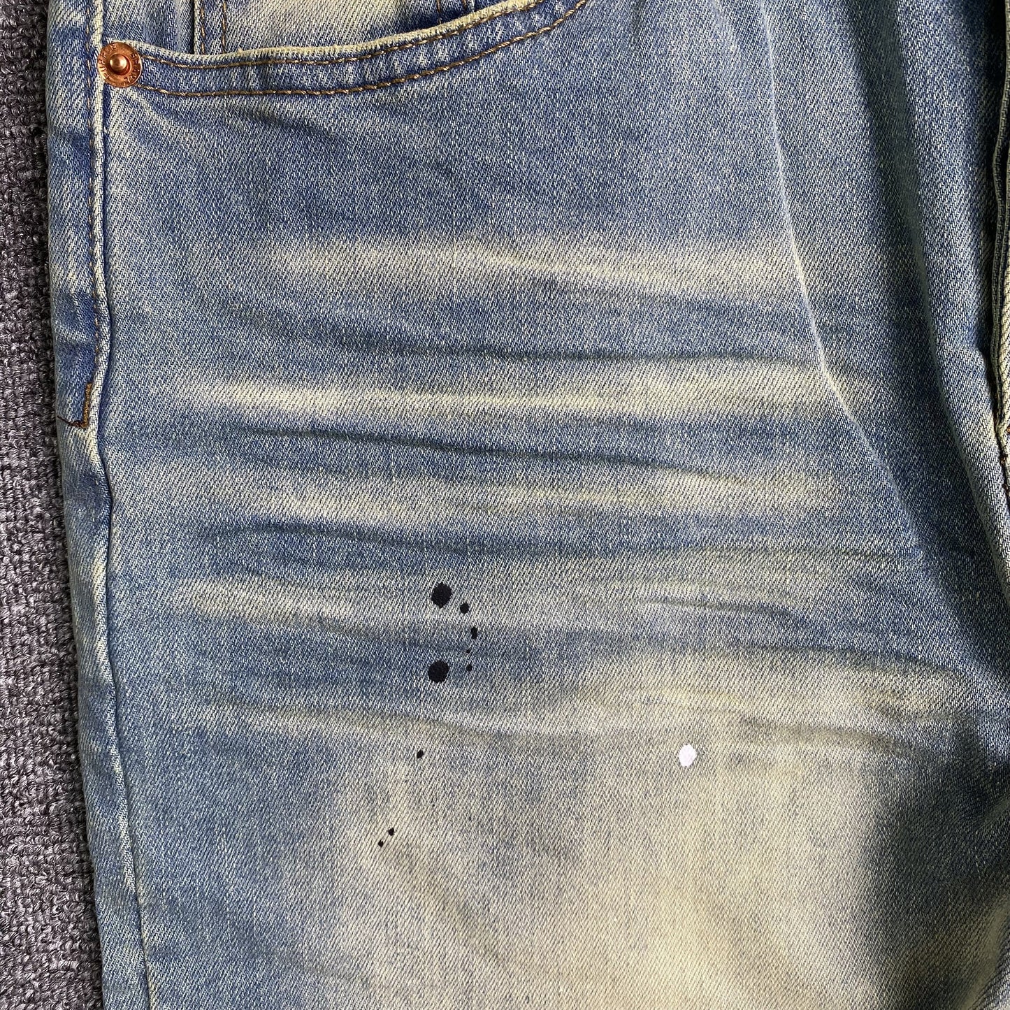 Schmale Jeans der Marke Purple Brand