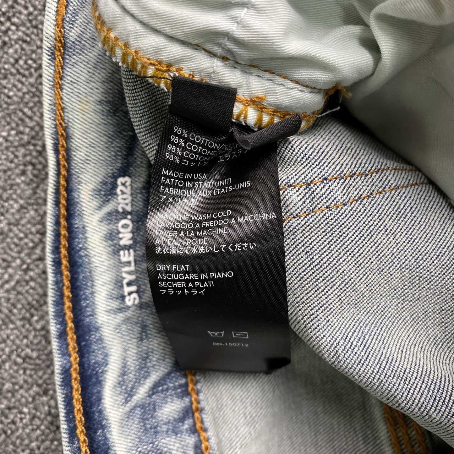 Schmale Jeans der Marke Purple Brand