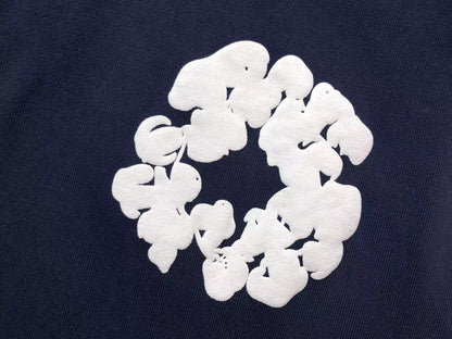 Il denim strappa la ghirlanda di cotone