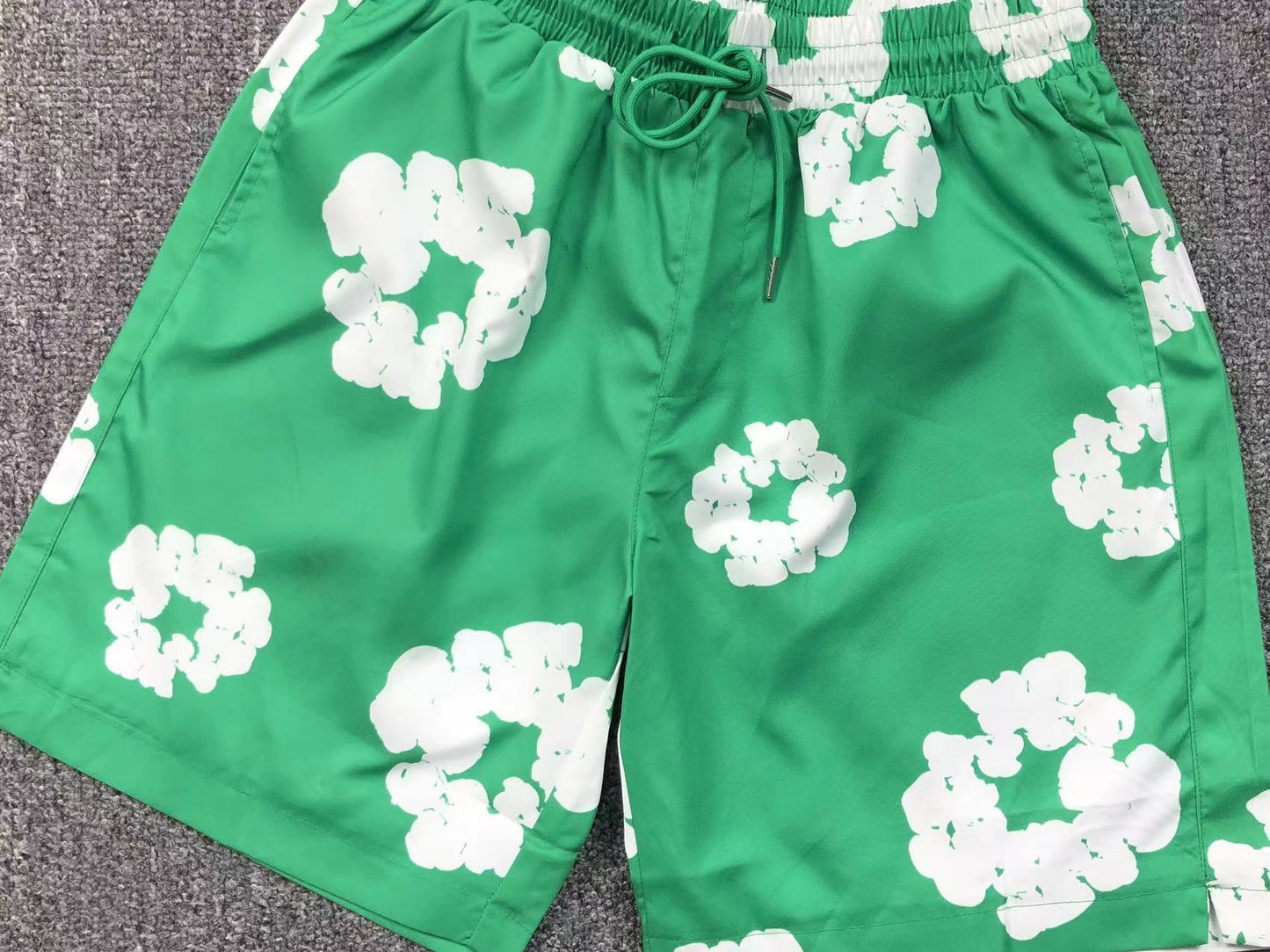 Tuta da bagno con strappi in denim