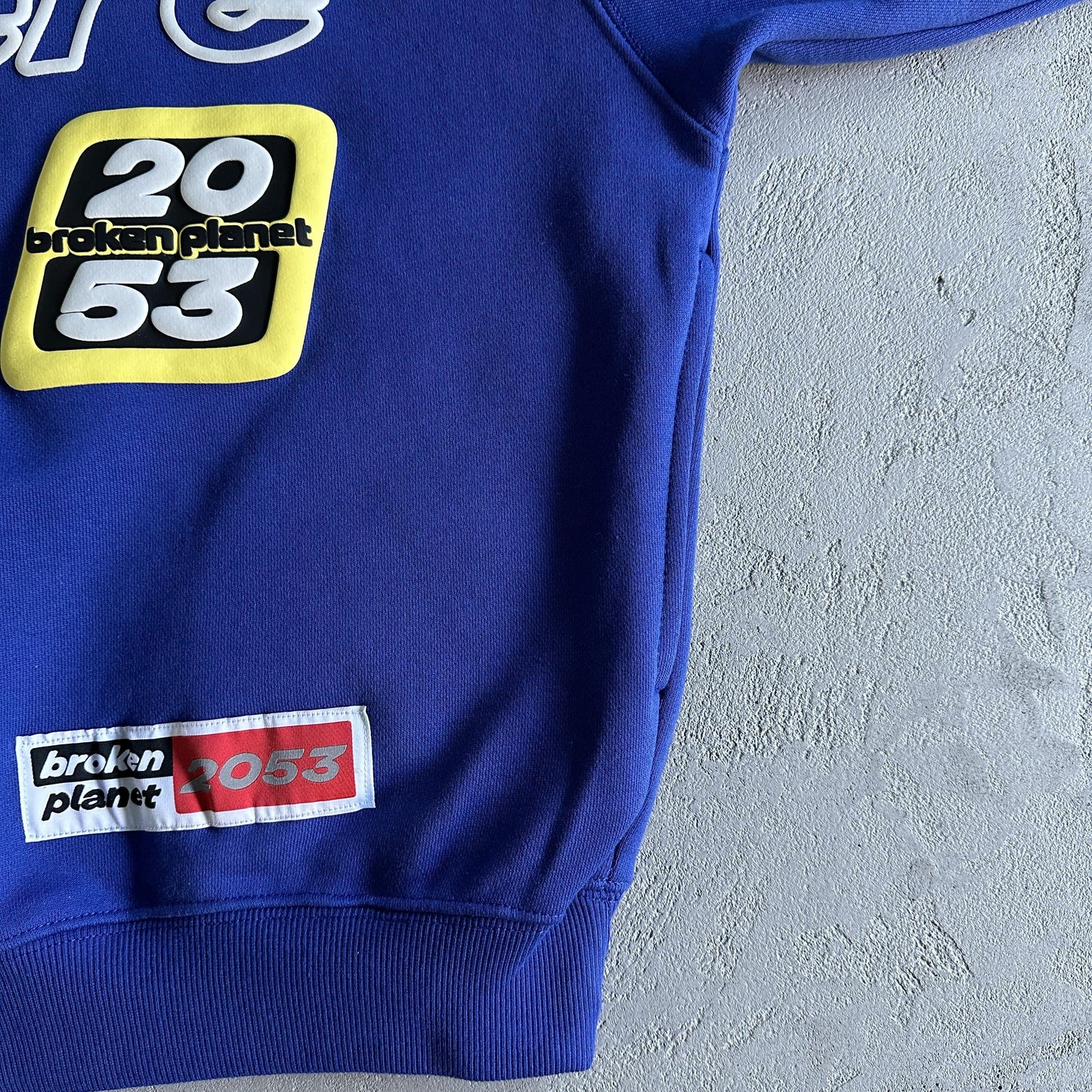 Broken Planet – Die Zukunft ist hier – Kapuzenpullover 