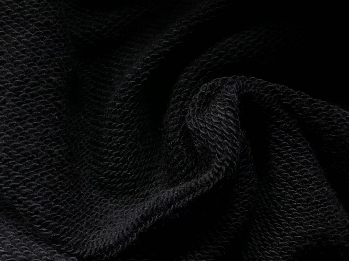 Pantaloncini con strappi in denim