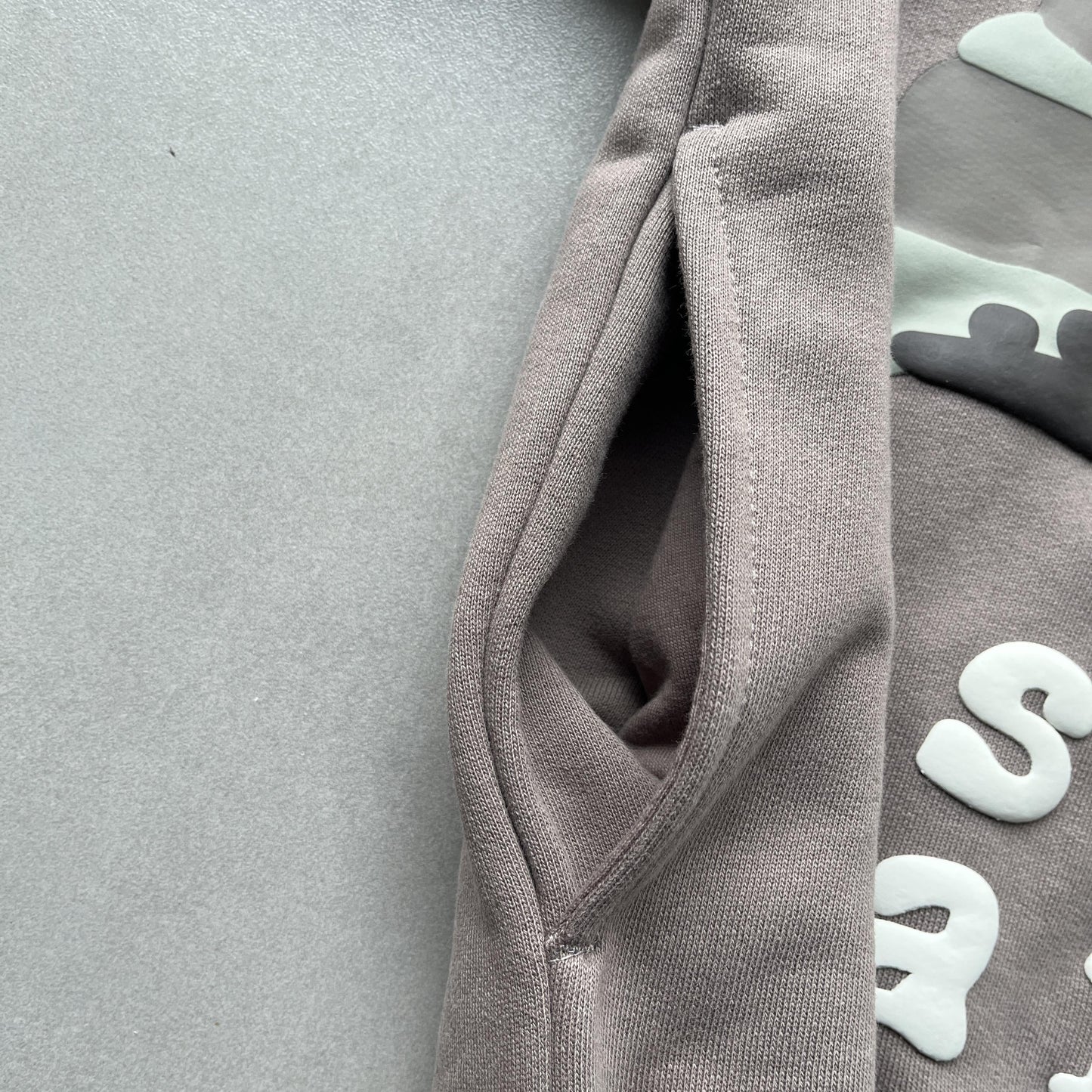 Broken Planet Skin – Rosa Kaktus-Hoodie 