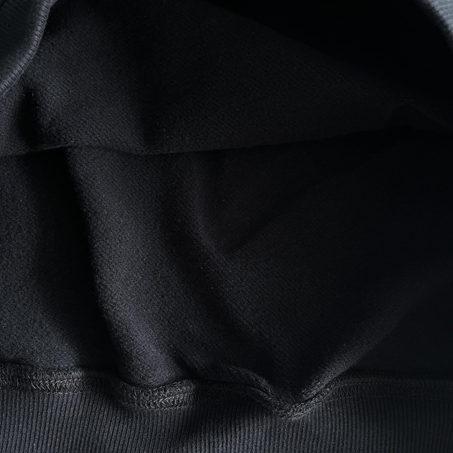 Broken Planet True Love Kapuzenpullover 