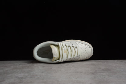 Nike Dunk Low Light Bone 